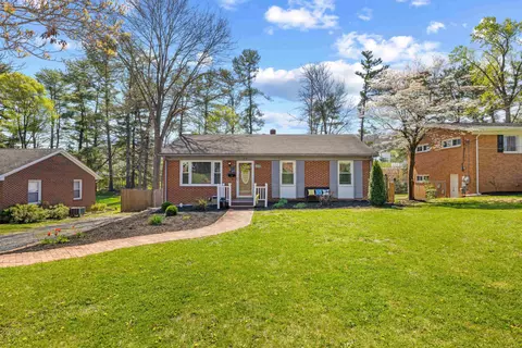 Exterior - 918 Washington Ave, Waynesboro, VA 22980 photo 3 of 17