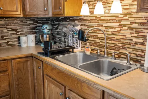 Kitchen - 918 Washington Ave, Waynesboro, VA 22980 photo 3 of 10