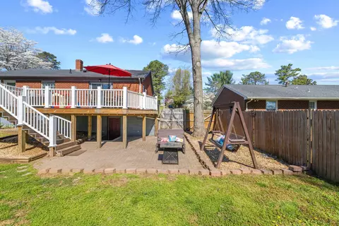 Exterior - 918 Washington Ave, Waynesboro, VA 22980 photo 10 of 17