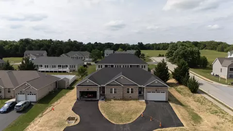View/Area - 5 Meriwether Cir, Stuarts Draft, VA 24477 photo 3 of 11