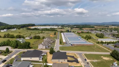 View/Area - 5 Meriwether Cir, Stuarts Draft, VA 24477 photo 10 of 11