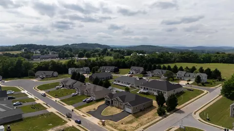 View/Area - 5 Meriwether Cir, Stuarts Draft, VA 24477 photo 4 of 11