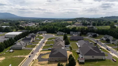 View/Area - 5 Meriwether Cir, Stuarts Draft, VA 24477 photo 5 of 11