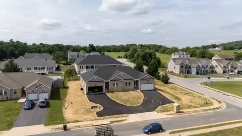 View/Area - 5 Meriwether Cir, Stuarts Draft, VA 24477 photo 2 of 11