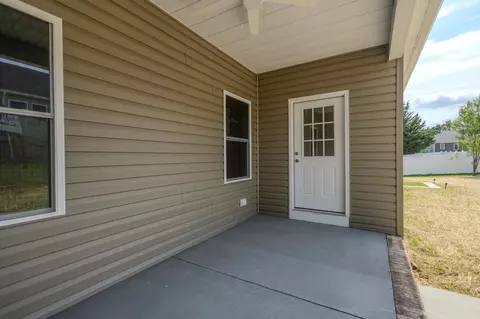 Exterior - 5 Meriwether Cir, Stuarts Draft, VA 24477 photo 6 of 6