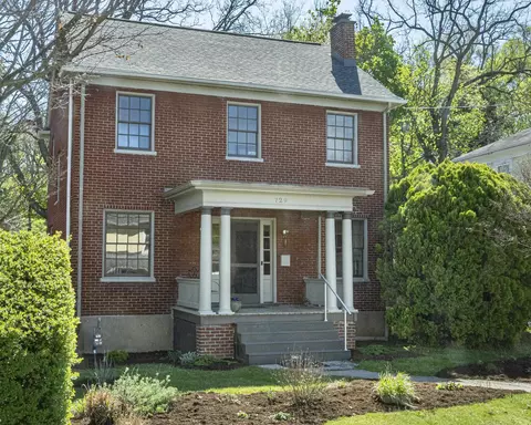 729 Selma Blvd, Staunton, VA 24401