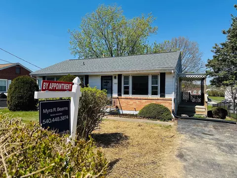 2403 Park Hill Rd, Staunton, VA 24401