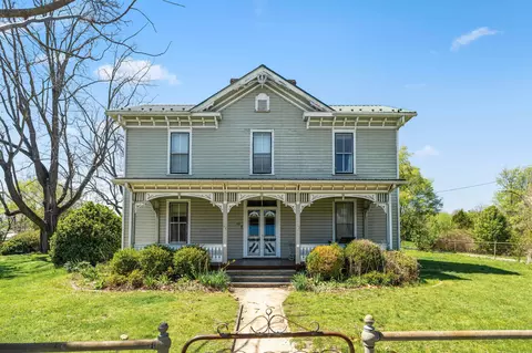 265 Draft Ave, Stuarts Draft, VA 24477