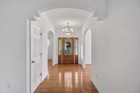 Entry Way - 320 Joyce Dr, Bridgewater, VA 22812 photo 2 of 4