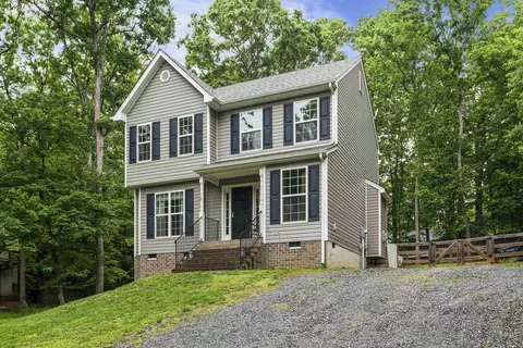 10 Zephyr Rd, Palmyra, VA 22963