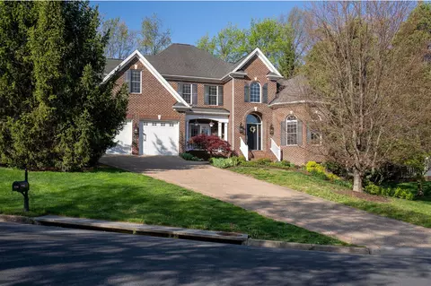 127 Fairway Dr, Harrisonburg, VA 22802