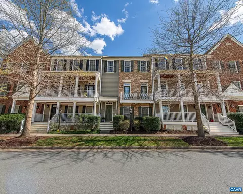 389 Claremont Ln, Crozet, VA 22932
