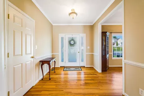 84 Windsor Dr, Fishersville, VA 22939