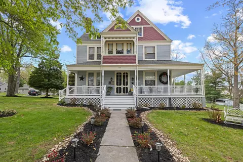 1224 4th St, Waynesboro, VA 22980