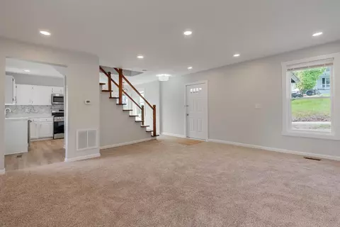 Living - 2163 Raphine Rd, Raphine, VA 24472 photo 2 of 6