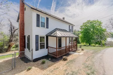 Exterior - 2163 Raphine Rd, Raphine, VA 24472 photo 3 of 20