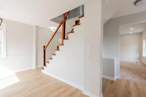 Entry Way - 2163 Raphine Rd, Raphine, VA 24472 photo 4 of 7