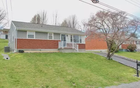 306 Hoover St, Staunton, VA 24401