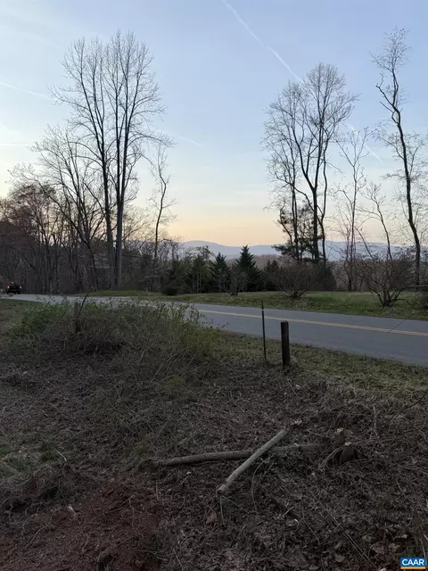 6133 Plank Rd, Afton, VA 22920
