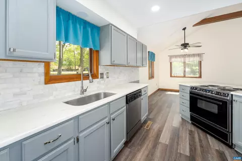 4 Nutwood Cir, Palmyra, VA 22963 photo 8