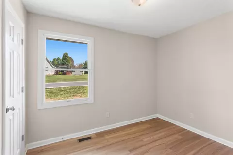 Bedroom - 289 Morningside Dr, Broadway, VA 22815 photo 2 of 4