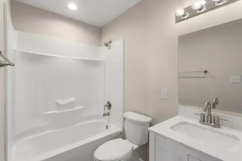 Bath - 289 Morningside Dr, Broadway, VA 22815 photo 2 of 2