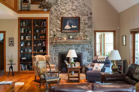 Living - 150 Fairfield Estates Dr, Raphine, VA 24472 photo 2 of 4
