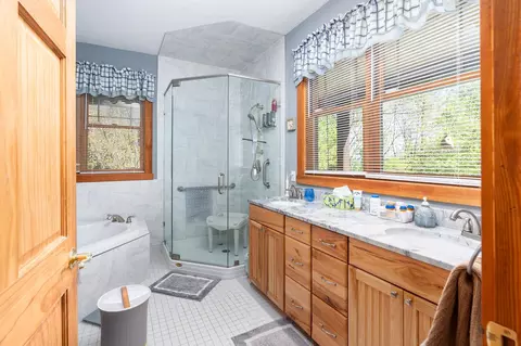 Bath - 150 Fairfield Estates Dr, Raphine, VA 24472 photo 1 of 7