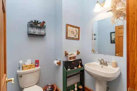 Bath - 150 Fairfield Estates Dr, Raphine, VA 24472 photo 4 of 7