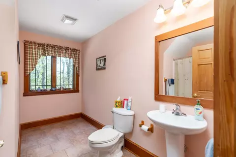 Bath - 150 Fairfield Estates Dr, Raphine, VA 24472 photo 6 of 7