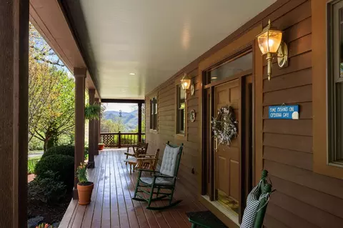 Exterior - 150 Fairfield Estates Dr, Raphine, VA 24472 photo 3 of 26