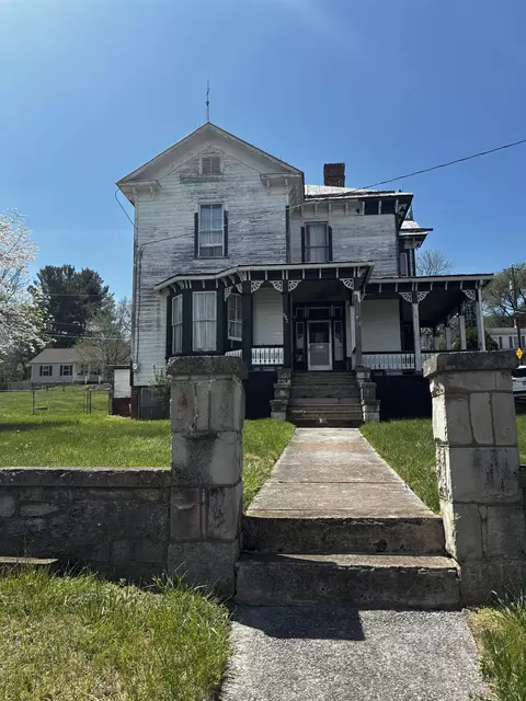 502 Tannehill St, Staunton, VA 24401