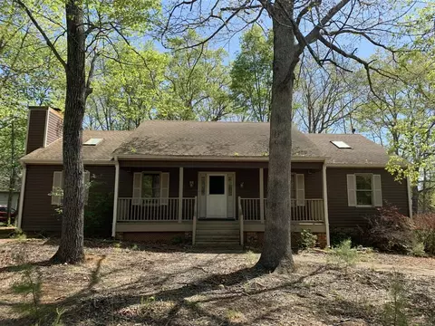 15 N Bearwood Dr N, Palmyra, VA 22963