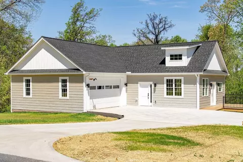 1378 Melrose Rd, Harrisonburg, VA 22802