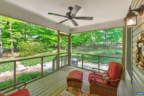 Exterior - 10 Locks Rd, Palmyra, VA 22963 photo 6 of 15