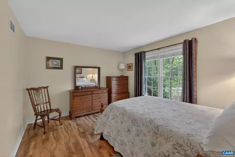Bedroom - 10 Locks Rd, Palmyra, VA 22963 photo 3 of 3