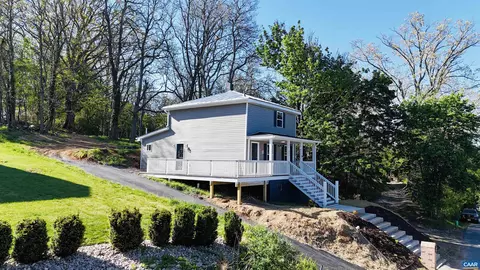 427 Montgomery Ave, Staunton, VA 24401