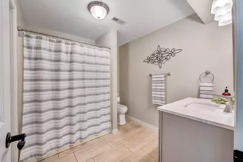 Bath - 649 Greyledge Rd, Buchanan, VA 24066 photo 7 of 9