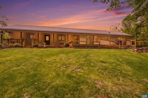 141 Cradon Hill Ln, Amherst, VA 24521