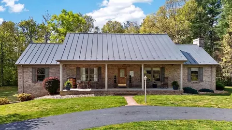 576 Vinegar Hill Rd, Churchville, VA 24421