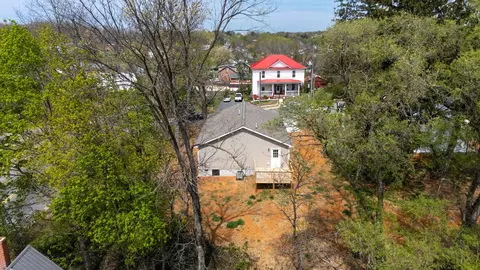 View/Area - 7 W High St, Stuarts Draft, VA 24477 photo 2 of 13