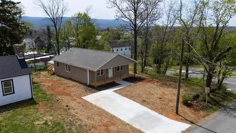View/Area - 7 W High St, Stuarts Draft, VA 24477 photo 1 of 13