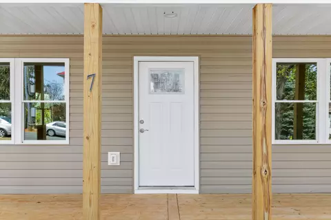 Exterior - 7 W High St, Stuarts Draft, VA 24477 photo 13 of 14