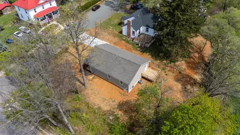 View/Area - 7 W High St, Stuarts Draft, VA 24477 photo 5 of 13