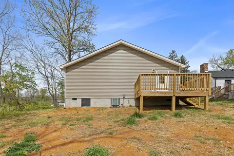 Exterior - 7 W High St, Stuarts Draft, VA 24477 photo 8 of 14