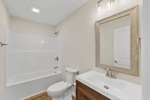 Bath - 7 W High St, Stuarts Draft, VA 24477 photo 5 of 7