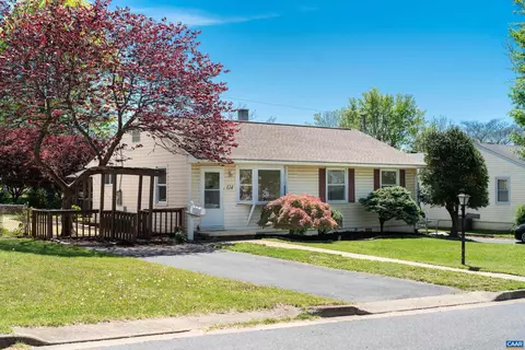 124 James Ave, Waynesboro, VA 22980