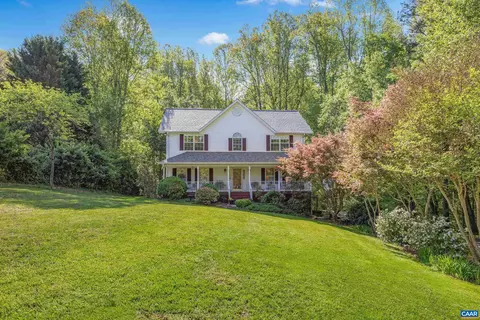204 W Rosewood Dr W, Barboursville, VA 22923