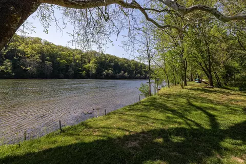 706 Richview Rd, Rileyville, VA 22650