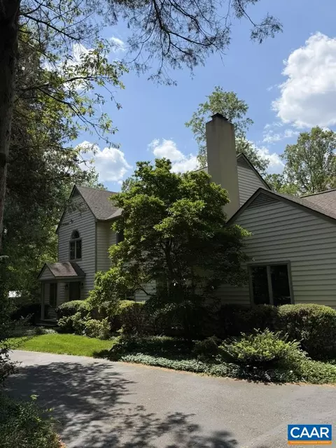 446 Peacock Dr, Charlottesville, VA 22903